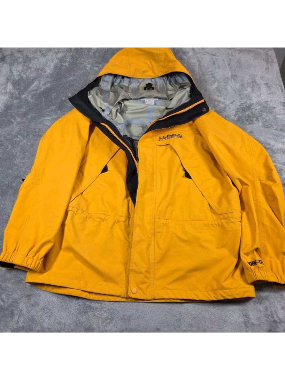 LL Bean Jacket Mens Large Yellow All Conditions Gear Gore-Tex Rain Shell - Picture 2 of 16